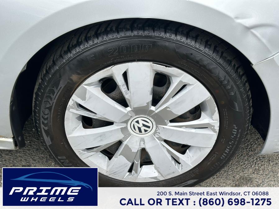 2013 Volkswagen Jetta Sedan 4dr Auto SE PZEV, available for sale in East Windsor, Connecticut | Prime Wheels. East Windsor, Connecticut 2013 Volkswagen Jetta Sedan 4dr Auto SE PZEV, available for sale in East Windsor, Connecticut | Prime Wheels. East Windsor, Connecticut