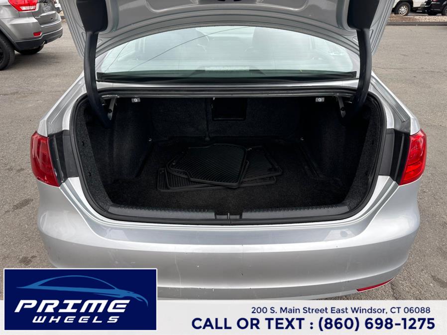 2013 Volkswagen Jetta Sedan 4dr Auto SE PZEV, available for sale in East Windsor, Connecticut | Prime Wheels. East Windsor, Connecticut 2013 Volkswagen Jetta Sedan 4dr Auto SE PZEV, available for sale in East Windsor, Connecticut | Prime Wheels. East Windsor, Connecticut