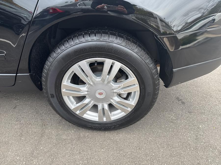 2011 Cadillac SRX FWD 4dr Luxury Collection, available for sale in Islip, New York | L.I. Auto Gallery. Islip, New York 2011 Cadillac SRX FWD 4dr Luxury Collection, available for sale in Islip, New York | L.I. Auto Gallery. Islip, New York