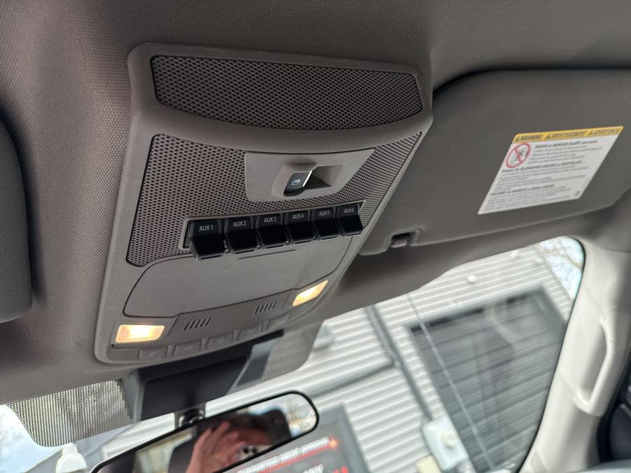 2022 Ford Super Duty F-250 SRW XLT 4WD Crew Cab 6.75'' Box, available for sale in Islip, New York | L.I. Auto Gallery. Islip, New York 2022 Ford Super Duty F-250 SRW XLT 4WD Crew Cab 6.75'' Box, available for sale in Islip, New York | L.I. Auto Gallery. Islip, New York