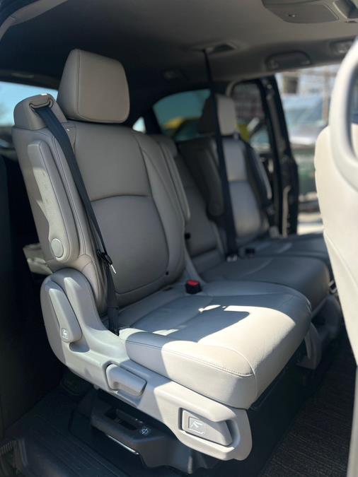 2022 Honda Odyssey Touring Auto, available for sale in Long Island City, New York | Luxury Of Queens. Long Island City, New York 2022 Honda Odyssey Touring Auto, available for sale in Long Island City, New York | Luxury Of Queens. Long Island City, New York