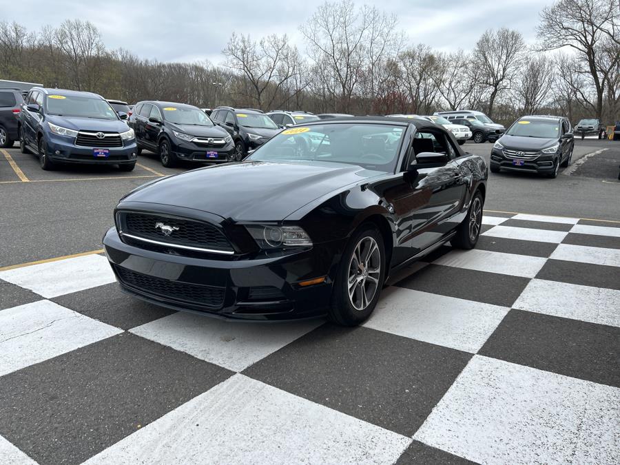 2014 Ford Mustang 2dr Conv V6 Premium, available for sale in Waterbury, Connecticut | National Auto Brokers, Inc.. Waterbury, Connecticut 2014 Ford Mustang 2dr Conv V6 Premium, available for sale in Waterbury, Connecticut | National Auto Brokers, Inc.. Waterbury, Connecticut