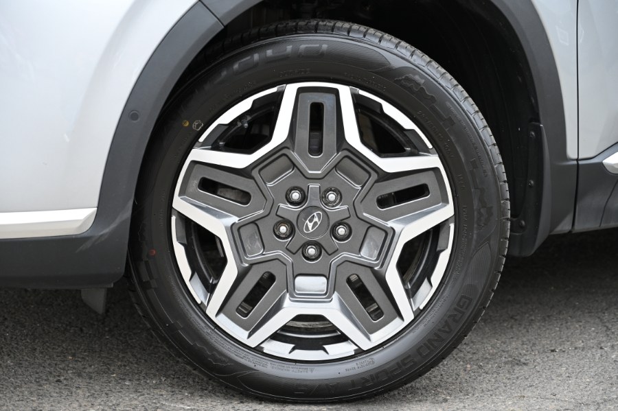 2022 Hyundai Santa Fe Limited AWD, available for sale in Waterbury, Connecticut | Highline Car Connection. Waterbury, Connecticut 2022 Hyundai Santa Fe Limited AWD, available for sale in Waterbury, Connecticut | Highline Car Connection. Waterbury, Connecticut