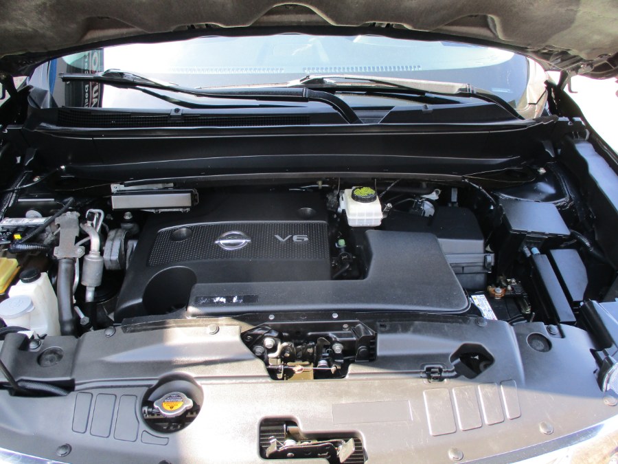 2016 Nissan Pathfinder 4WD 4dr S, available for sale in Meriden, Connecticut | Cos Central Auto. Meriden, Connecticut 2016 Nissan Pathfinder 4WD 4dr S, available for sale in Meriden, Connecticut | Cos Central Auto. Meriden, Connecticut