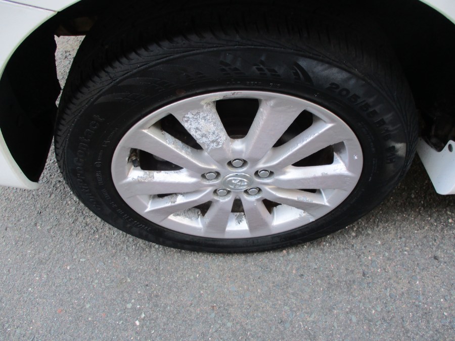2009 Toyota Matrix Matrix FWD, available for sale in Meriden, Connecticut | Cos Central Auto. Meriden, Connecticut 2009 Toyota Matrix Matrix FWD, available for sale in Meriden, Connecticut | Cos Central Auto. Meriden, Connecticut