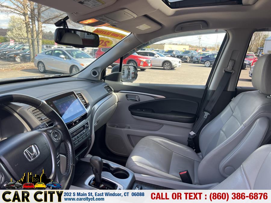 2016 Honda Pilot AWD 4dr EX-L, available for sale in East Windsor, Connecticut | Car City LLC. East Windsor, Connecticut 2016 Honda Pilot AWD 4dr EX-L, available for sale in East Windsor, Connecticut | Car City LLC. East Windsor, Connecticut