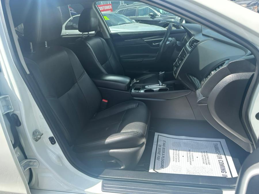 2017 Nissan Altima 2017.5 2.5 SV Sedan, available for sale in Irvington , New Jersey | Auto Haus of Irvington Corp. Irvington , New Jersey 2017 Nissan Altima 2017.5 2.5 SV Sedan, available for sale in Irvington , New Jersey | Auto Haus of Irvington Corp. Irvington , New Jersey