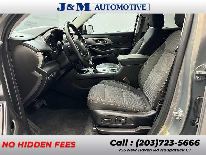 2019 Chevrolet Traverse LT Cloth, available for sale in Naugatuck, Connecticut | J&M Automotive Sls&Svc LLC. Naugatuck, Connecticut 2019 Chevrolet Traverse LT Cloth, available for sale in Naugatuck, Connecticut | J&M Automotive Sls&Svc LLC. Naugatuck, Connecticut
