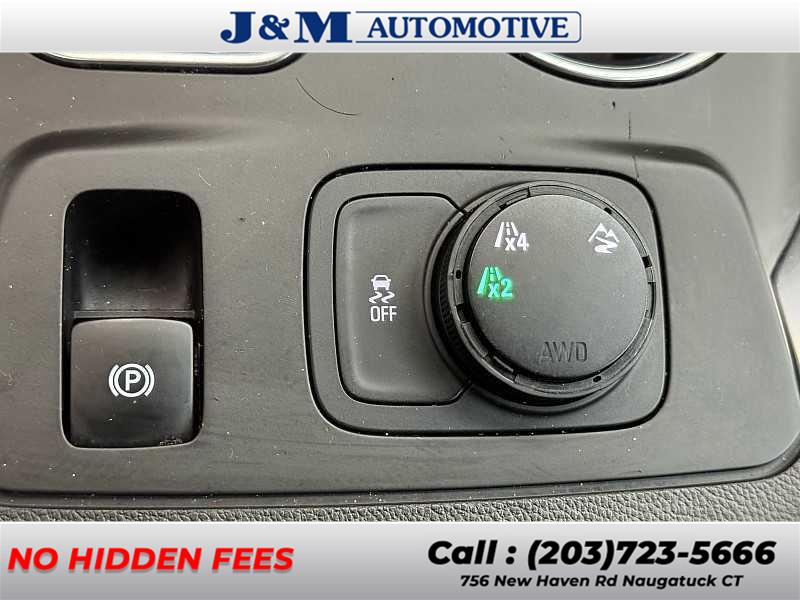 2019 Chevrolet Traverse LT Cloth, available for sale in Naugatuck, Connecticut | J&M Automotive Sls&Svc LLC. Naugatuck, Connecticut 2019 Chevrolet Traverse LT Cloth, available for sale in Naugatuck, Connecticut | J&M Automotive Sls&Svc LLC. Naugatuck, Connecticut