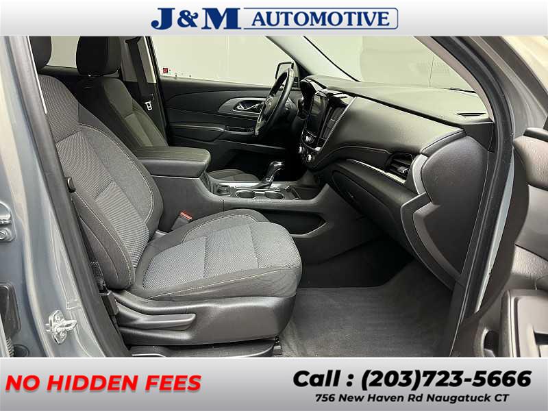 2019 Chevrolet Traverse LT Cloth, available for sale in Naugatuck, Connecticut | J&M Automotive Sls&Svc LLC. Naugatuck, Connecticut 2019 Chevrolet Traverse LT Cloth, available for sale in Naugatuck, Connecticut | J&M Automotive Sls&Svc LLC. Naugatuck, Connecticut