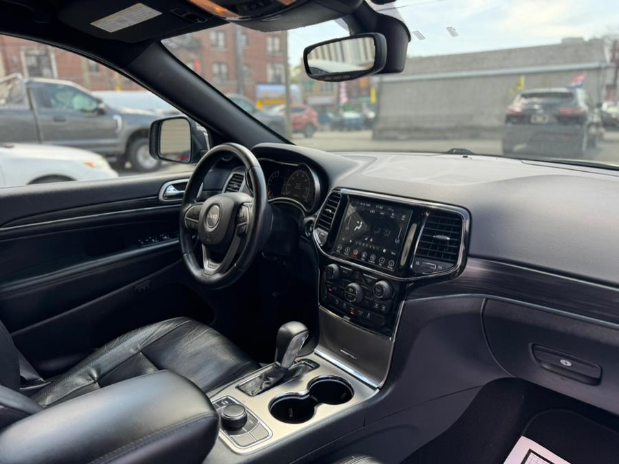 2019 Jeep Grand Cherokee Limited 4x4, available for sale in Irvington, New Jersey | RT 603 Auto Mall. Irvington, New Jersey 2019 Jeep Grand Cherokee Limited 4x4, available for sale in Irvington, New Jersey | RT 603 Auto Mall. Irvington, New Jersey