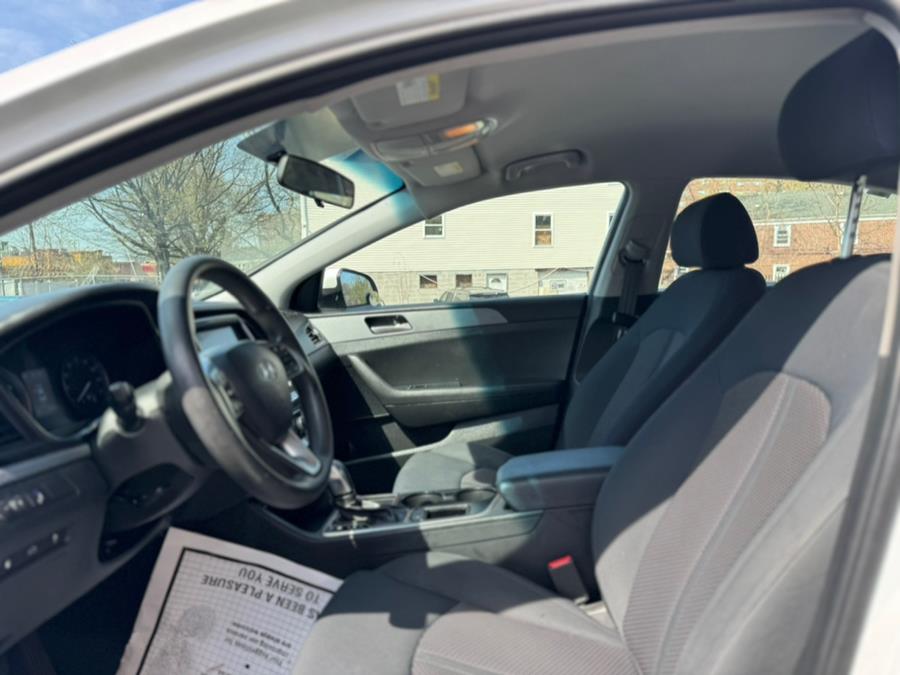 2019 Hyundai Sonata SE 2.4L, available for sale in Irvington, New Jersey | RT 603 Auto Mall. Irvington, New Jersey 2019 Hyundai Sonata SE 2.4L, available for sale in Irvington, New Jersey | RT 603 Auto Mall. Irvington, New Jersey