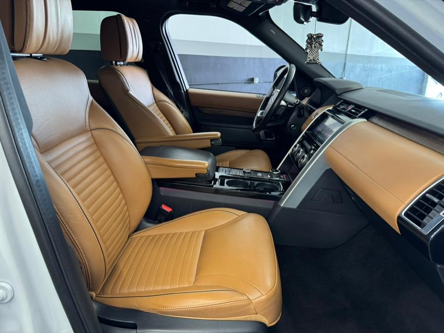 2018 Land Rover Discovery HSE Luxury V6 Supercharged, available for sale in North Miami, Florida | Bal Harbour Motor Group. North Miami, Florida 2018 Land Rover Discovery HSE Luxury V6 Supercharged, available for sale in North Miami, Florida | Bal Harbour Motor Group. North Miami, Florida