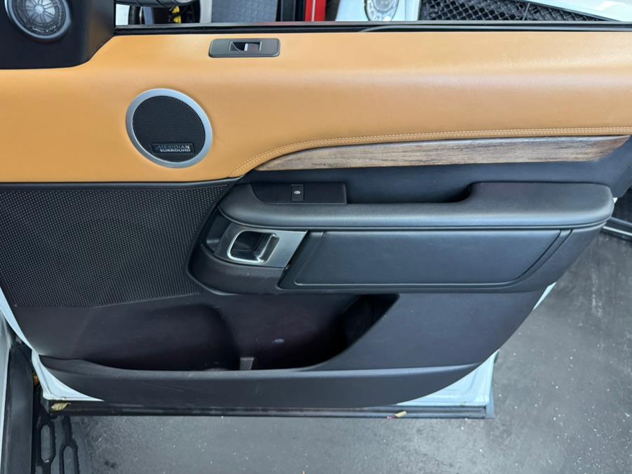 2018 Land Rover Discovery HSE Luxury V6 Supercharged, available for sale in North Miami, Florida | Bal Harbour Motor Group. North Miami, Florida 2018 Land Rover Discovery HSE Luxury V6 Supercharged, available for sale in North Miami, Florida | Bal Harbour Motor Group. North Miami, Florida