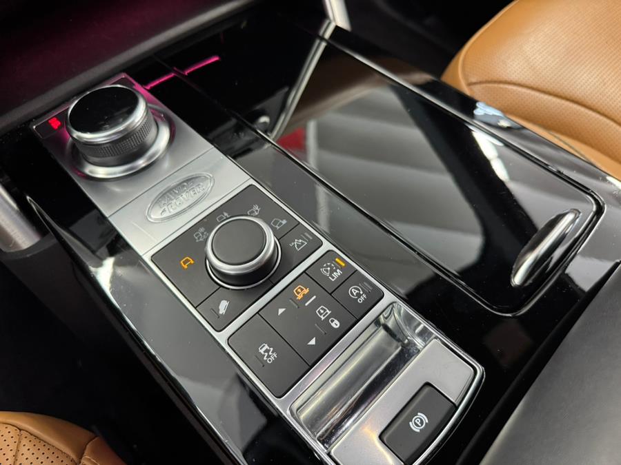 2018 Land Rover Discovery HSE Luxury V6 Supercharged, available for sale in North Miami, Florida | Bal Harbour Motor Group. North Miami, Florida 2018 Land Rover Discovery HSE Luxury V6 Supercharged, available for sale in North Miami, Florida | Bal Harbour Motor Group. North Miami, Florida