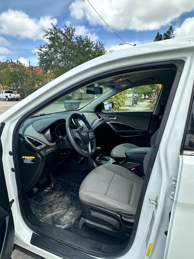 2018 Hyundai Santa Fe Sport Sport Utility 4D, available for sale in Hollywood, Florida | Select Auto Hollywood. Hollywood, Florida 2018 Hyundai Santa Fe Sport Sport Utility 4D, available for sale in Hollywood, Florida | Select Auto Hollywood. Hollywood, Florida