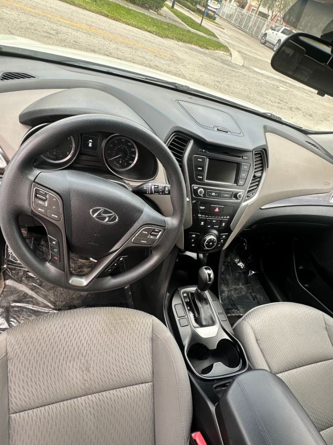 2018 Hyundai Santa Fe Sport Sport Utility 4D, available for sale in Hollywood, Florida | Select Auto Hollywood. Hollywood, Florida 2018 Hyundai Santa Fe Sport Sport Utility 4D, available for sale in Hollywood, Florida | Select Auto Hollywood. Hollywood, Florida
