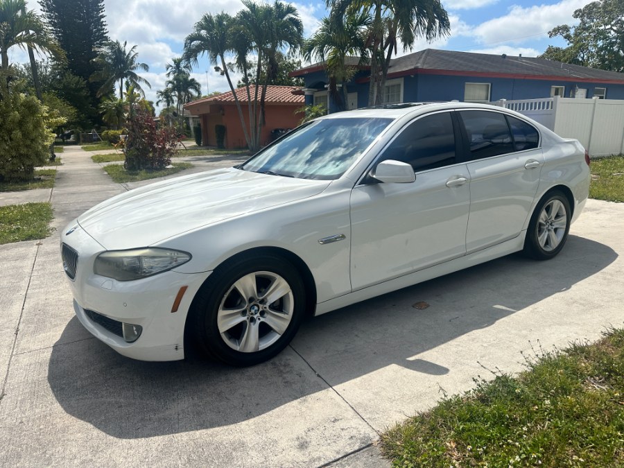 2011 BMW 5 Series 4dr Sdn 528i RWD, available for sale in Hollywood, Florida | Select Auto Hollywood. Hollywood, Florida 2011 BMW 5 Series 4dr Sdn 528i RWD, available for sale in Hollywood, Florida | Select Auto Hollywood. Hollywood, Florida