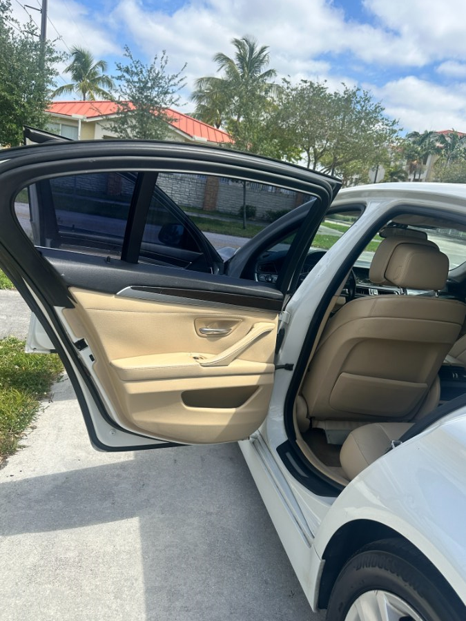 2011 BMW 5 Series 4dr Sdn 528i RWD, available for sale in Hollywood, Florida | Select Auto Hollywood. Hollywood, Florida 2011 BMW 5 Series 4dr Sdn 528i RWD, available for sale in Hollywood, Florida | Select Auto Hollywood. Hollywood, Florida