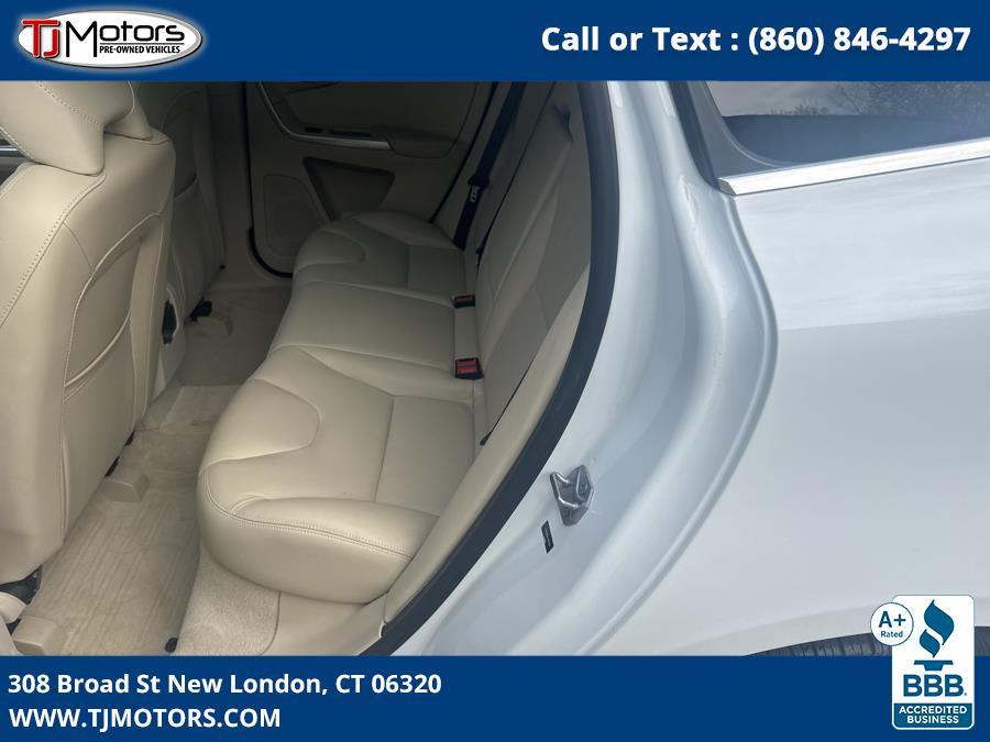 2015 Volvo XC60 2015.5 AWD 4dr T5 Premier, available for sale in New London, Connecticut | TJ Motors LLC. New London, Connecticut 2015 Volvo XC60 2015.5 AWD 4dr T5 Premier, available for sale in New London, Connecticut | TJ Motors LLC. New London, Connecticut