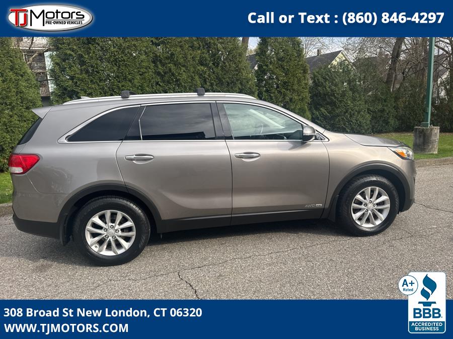 2016 Kia Sorento AWD 4dr 3.3L LX, available for sale in New London, Connecticut | TJ Motors LLC. New London, Connecticut 2016 Kia Sorento AWD 4dr 3.3L LX, available for sale in New London, Connecticut | TJ Motors LLC. New London, Connecticut