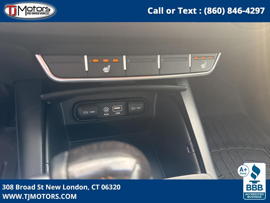 2016 Kia Sorento AWD 4dr 3.3L LX, available for sale in New London, Connecticut | TJ Motors LLC. New London, Connecticut 2016 Kia Sorento AWD 4dr 3.3L LX, available for sale in New London, Connecticut | TJ Motors LLC. New London, Connecticut
