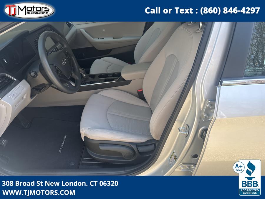 2017 Hyundai Sonata 2.4L SE, available for sale in New London, Connecticut | TJ Motors LLC. New London, Connecticut 2017 Hyundai Sonata 2.4L SE, available for sale in New London, Connecticut | TJ Motors LLC. New London, Connecticut