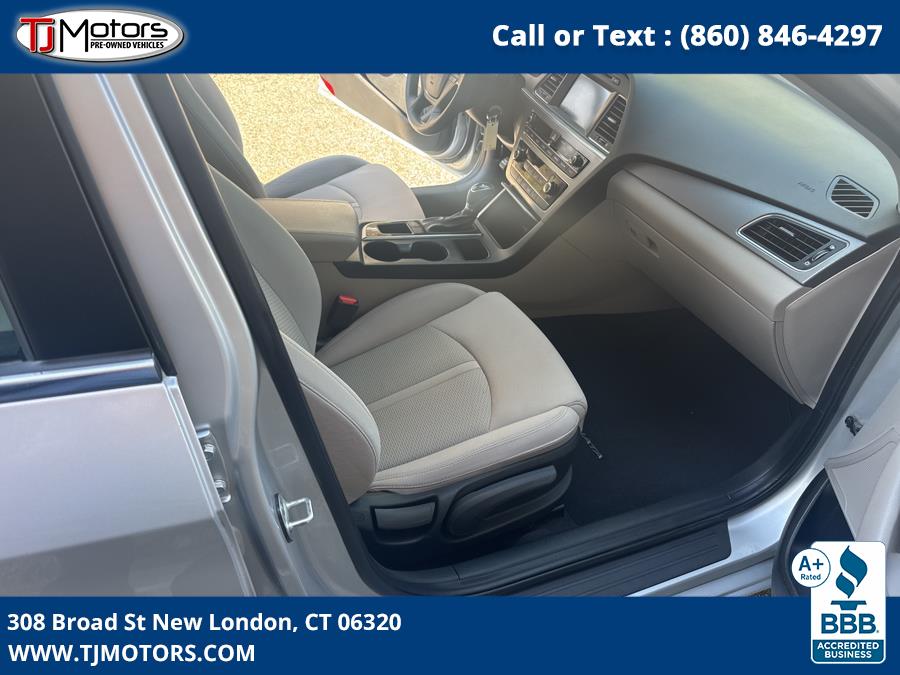2017 Hyundai Sonata 2.4L SE, available for sale in New London, Connecticut | TJ Motors LLC. New London, Connecticut 2017 Hyundai Sonata 2.4L SE, available for sale in New London, Connecticut | TJ Motors LLC. New London, Connecticut