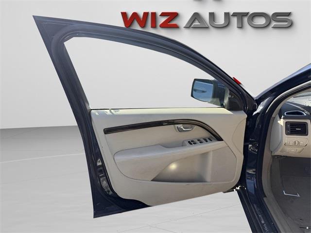 2014 Volvo Xc70 T6, available for sale in Stratford, Connecticut | Wiz Leasing Inc. Stratford, Connecticut 2014 Volvo Xc70 T6, available for sale in Stratford, Connecticut | Wiz Leasing Inc. Stratford, Connecticut