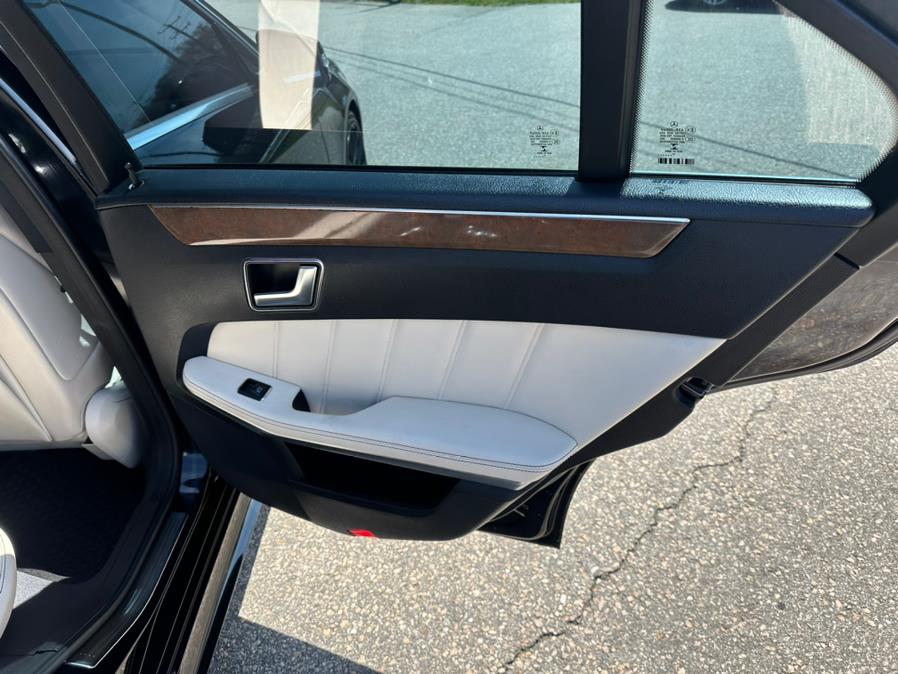 2014 Mercedes-Benz E-Class 4dr Sdn E550 Sport 4MATIC, available for sale in South Windsor, Connecticut | Mike And Tony Auto Sales, Inc. South Windsor, Connecticut 2014 Mercedes-Benz E-Class 4dr Sdn E550 Sport 4MATIC, available for sale in South Windsor, Connecticut | Mike And Tony Auto Sales, Inc. South Windsor, Connecticut