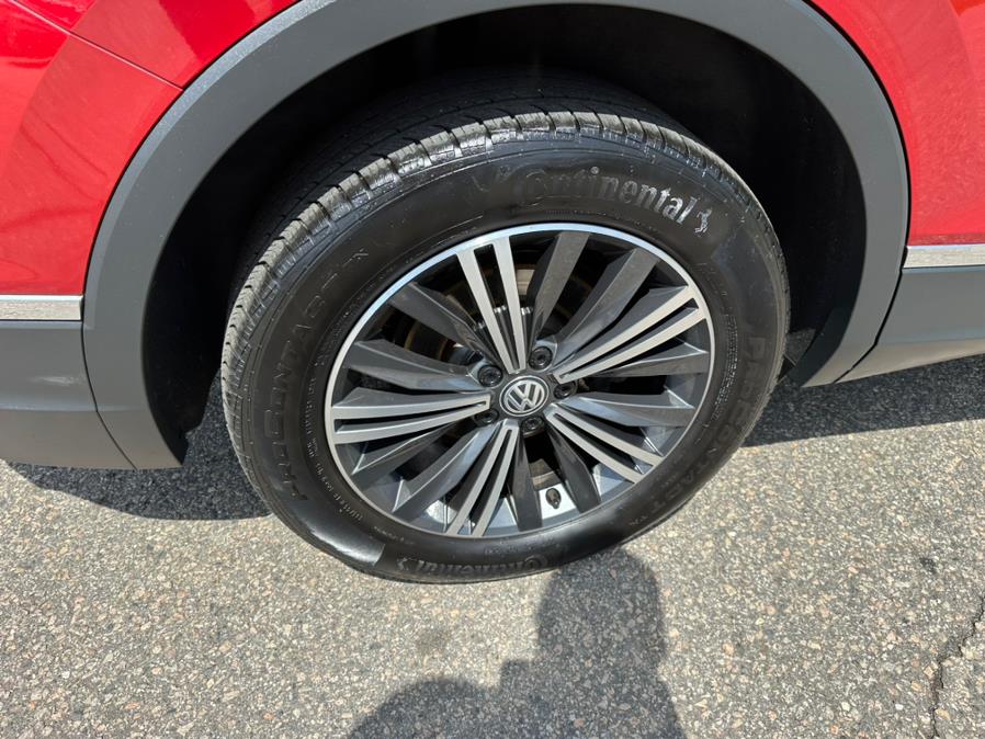 2019 Volkswagen Tiguan 2.0T SEL 4MOTION, available for sale in South Windsor, Connecticut | Mike And Tony Auto Sales, Inc. South Windsor, Connecticut 2019 Volkswagen Tiguan 2.0T SEL 4MOTION, available for sale in South Windsor, Connecticut | Mike And Tony Auto Sales, Inc. South Windsor, Connecticut