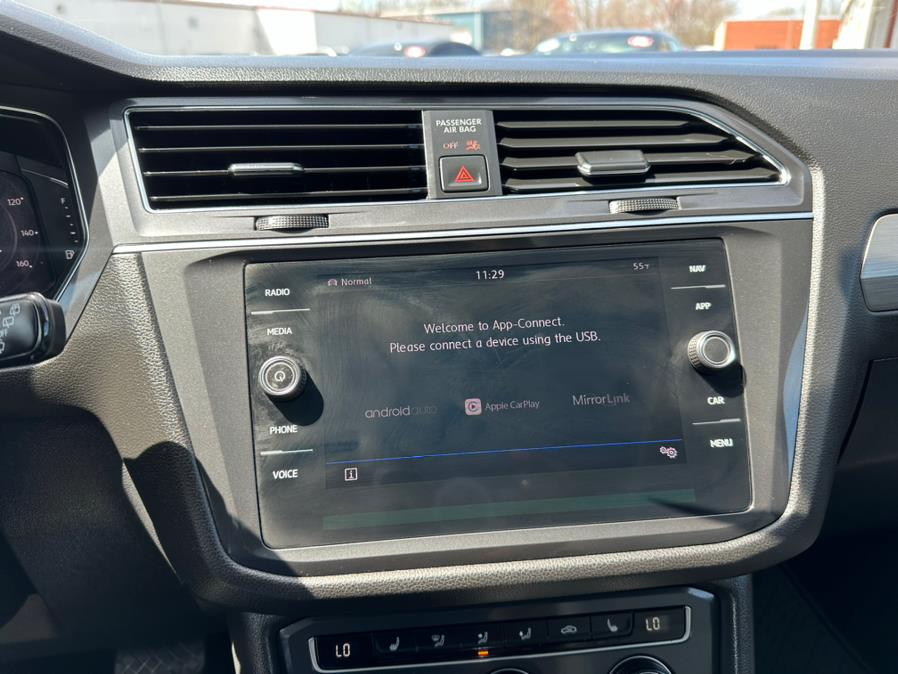 2019 Volkswagen Tiguan 2.0T SEL 4MOTION, available for sale in South Windsor, Connecticut | Mike And Tony Auto Sales, Inc. South Windsor, Connecticut 2019 Volkswagen Tiguan 2.0T SEL 4MOTION, available for sale in South Windsor, Connecticut | Mike And Tony Auto Sales, Inc. South Windsor, Connecticut