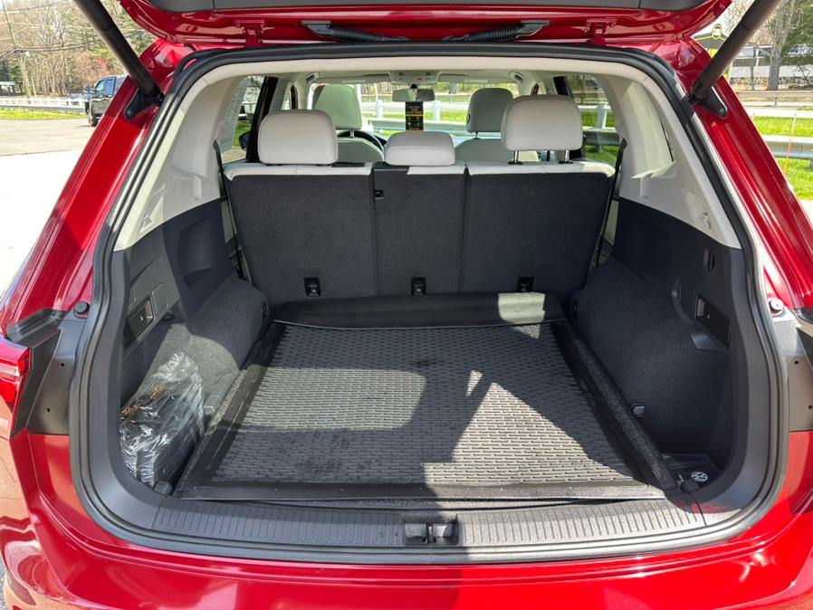 2019 Volkswagen Tiguan 2.0T SEL 4MOTION, available for sale in South Windsor, Connecticut | Mike And Tony Auto Sales, Inc. South Windsor, Connecticut 2019 Volkswagen Tiguan 2.0T SEL 4MOTION, available for sale in South Windsor, Connecticut | Mike And Tony Auto Sales, Inc. South Windsor, Connecticut