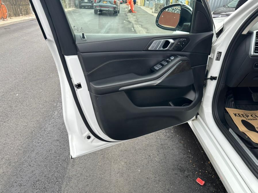 2022 BMW X7 xDrive40i Sports Activity Vehicle, available for sale in Brooklyn, New York | Brooklyn Auto Mall LLC. Brooklyn, New York 2022 BMW X7 xDrive40i Sports Activity Vehicle, available for sale in Brooklyn, New York | Brooklyn Auto Mall LLC. Brooklyn, New York