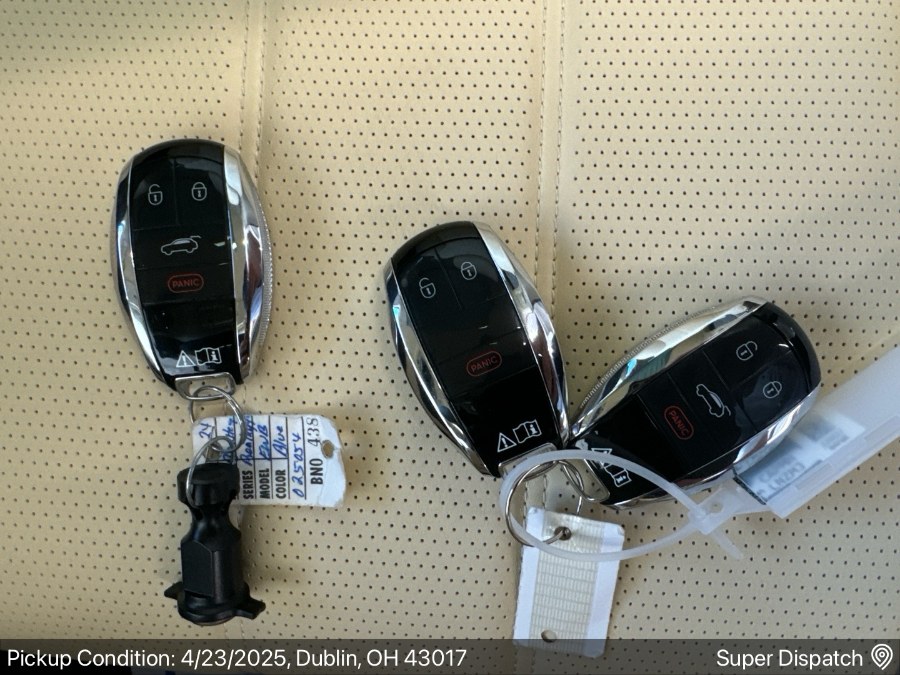 2024 Bentley Bentayga EWB Mulliner AWD, available for sale in Brooklyn, New York | Brooklyn Auto Mall LLC. Brooklyn, New York 2024 Bentley Bentayga EWB Mulliner AWD, available for sale in Brooklyn, New York | Brooklyn Auto Mall LLC. Brooklyn, New York