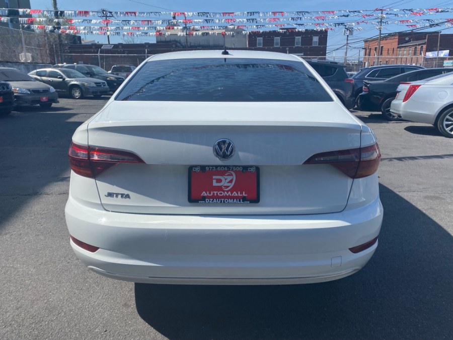 2019 Volkswagen Jetta SE Auto w/SULEV, available for sale in Paterson, New Jersey | DZ Automall. Paterson, New Jersey 2019 Volkswagen Jetta SE Auto w/SULEV, available for sale in Paterson, New Jersey | DZ Automall. Paterson, New Jersey