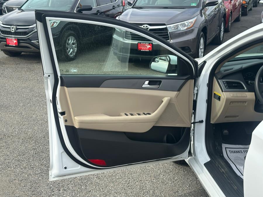2016 Hyundai Sonata 4dr Sdn 2.4L PZEV, available for sale in Irvington , New Jersey | Auto Haus of Irvington Corp. Irvington , New Jersey 2016 Hyundai Sonata 4dr Sdn 2.4L PZEV, available for sale in Irvington , New Jersey | Auto Haus of Irvington Corp. Irvington , New Jersey