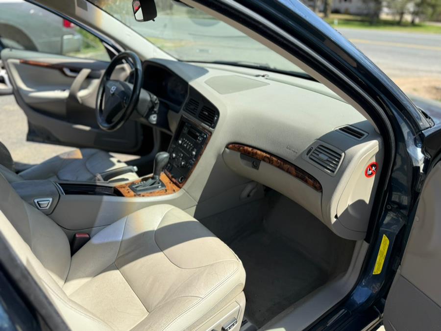 2006 Volvo S60 2.5L Turbo AWD Auto w/Sunroof, available for sale in East Windsor, Connecticut | STS Automotive. East Windsor, Connecticut 2006 Volvo S60 2.5L Turbo AWD Auto w/Sunroof, available for sale in East Windsor, Connecticut | STS Automotive. East Windsor, Connecticut