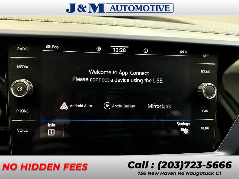 2022 Volkswagen Taos SE, available for sale in Naugatuck, Connecticut | J&M Automotive Sls&Svc LLC. Naugatuck, Connecticut 2022 Volkswagen Taos SE, available for sale in Naugatuck, Connecticut | J&M Automotive Sls&Svc LLC. Naugatuck, Connecticut