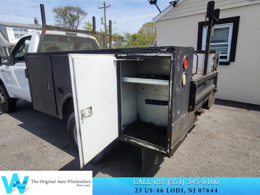 2005 Ford Super Duty F-350 DRW Reg Cab 141" WB 60" CA XL 4WD, available for sale in Lodi, New Jersey | AW Auto & Truck Wholesalers, Inc. Lodi, New Jersey 2005 Ford Super Duty F-350 DRW Reg Cab 141" WB 60" CA XL 4WD, available for sale in Lodi, New Jersey | AW Auto & Truck Wholesalers, Inc. Lodi, New Jersey