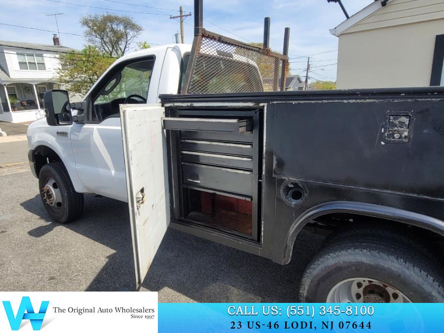2005 Ford Super Duty F-350 DRW Reg Cab 141" WB 60" CA XL 4WD, available for sale in Lodi, New Jersey | AW Auto & Truck Wholesalers, Inc. Lodi, New Jersey 2005 Ford Super Duty F-350 DRW Reg Cab 141" WB 60" CA XL 4WD, available for sale in Lodi, New Jersey | AW Auto & Truck Wholesalers, Inc. Lodi, New Jersey