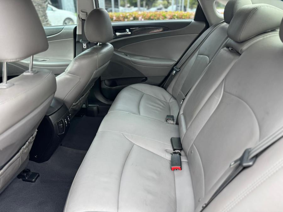 2013 Hyundai Sonata 4dr Sdn 2.4L Auto Limited, available for sale in Tustin, California | Carox LLC. Tustin, California 2013 Hyundai Sonata 4dr Sdn 2.4L Auto Limited, available for sale in Tustin, California | Carox LLC. Tustin, California