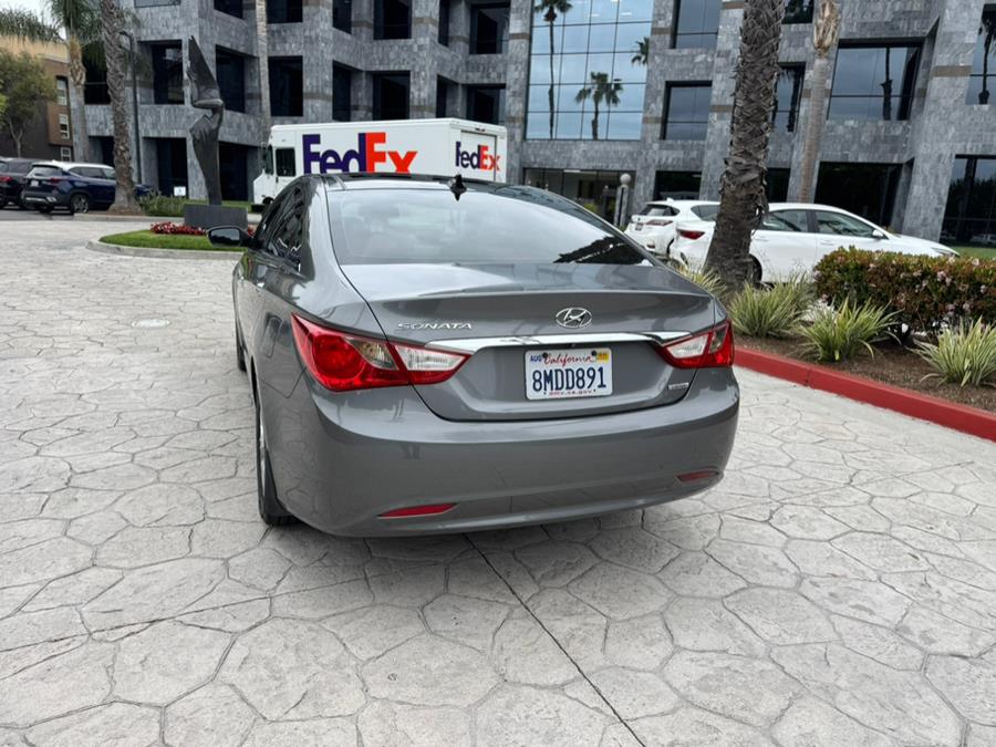 2013 Hyundai Sonata 4dr Sdn 2.4L Auto Limited, available for sale in Tustin, California | Carox LLC. Tustin, California 2013 Hyundai Sonata 4dr Sdn 2.4L Auto Limited, available for sale in Tustin, California | Carox LLC. Tustin, California
