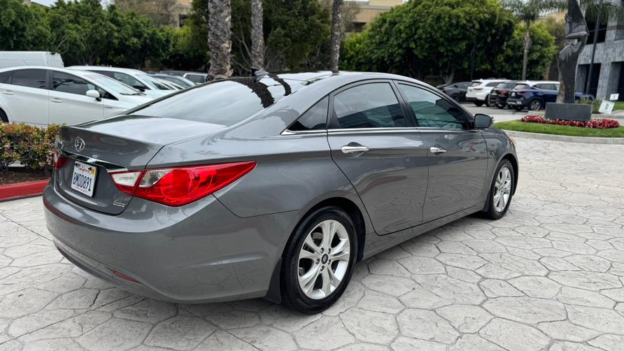 2013 Hyundai Sonata 4dr Sdn 2.4L Auto Limited, available for sale in Tustin, California | Carox LLC. Tustin, California 2013 Hyundai Sonata 4dr Sdn 2.4L Auto Limited, available for sale in Tustin, California | Carox LLC. Tustin, California