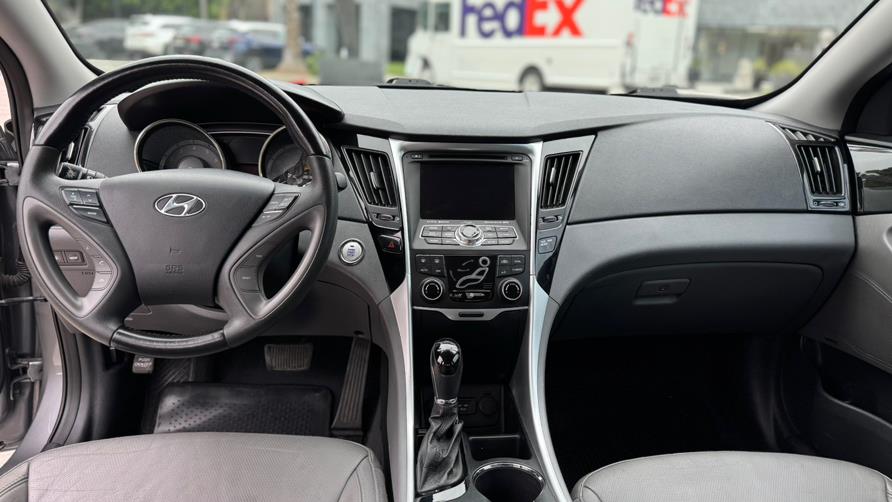 2013 Hyundai Sonata 4dr Sdn 2.4L Auto Limited, available for sale in Tustin, California | Carox LLC. Tustin, California 2013 Hyundai Sonata 4dr Sdn 2.4L Auto Limited, available for sale in Tustin, California | Carox LLC. Tustin, California