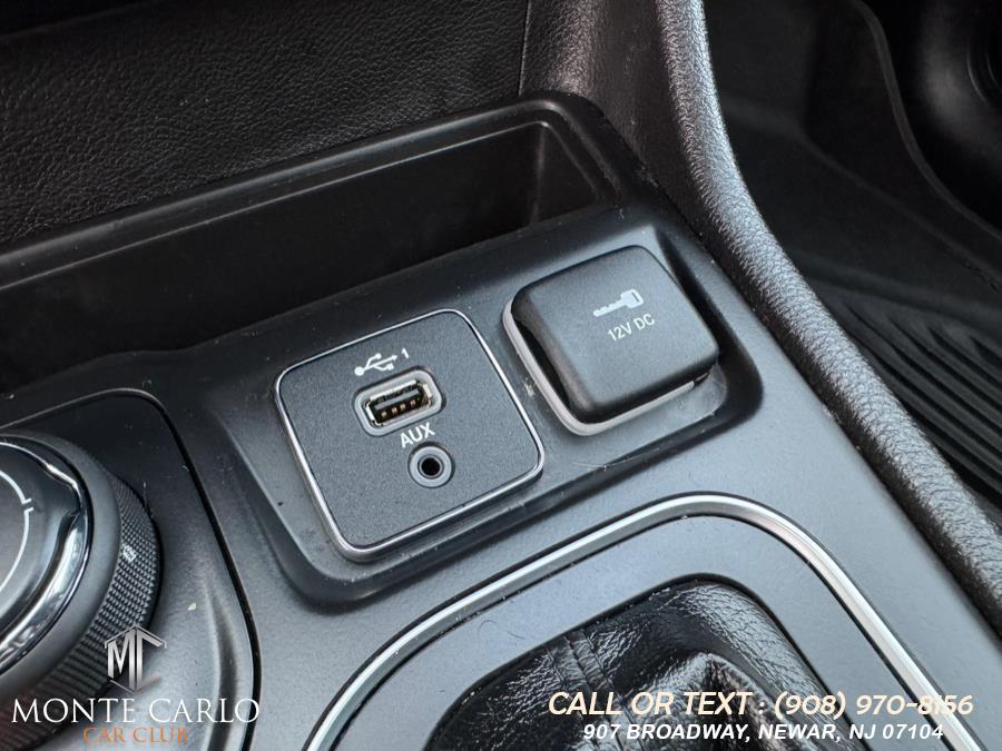 2021 Jeep Cherokee Latitude Plus 4x4, available for sale in Newark, New Jersey | Monte Carlo Car Club llc. Newark, New Jersey 2021 Jeep Cherokee Latitude Plus 4x4, available for sale in Newark, New Jersey | Monte Carlo Car Club llc. Newark, New Jersey