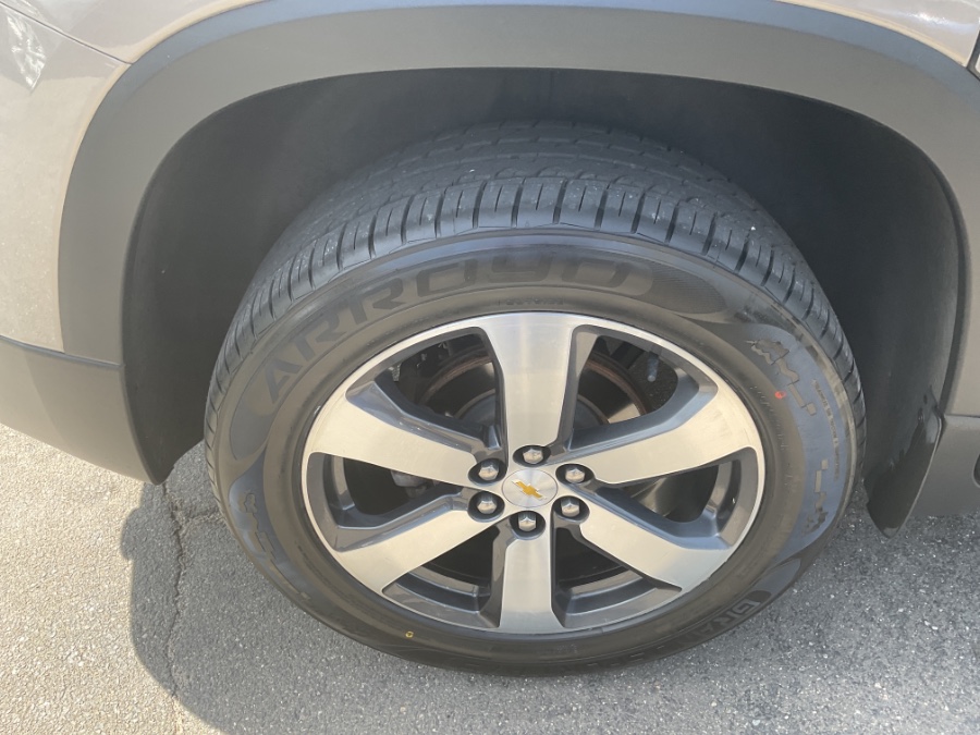 2018 Chevrolet Traverse AWD 4dr LT Leather w/3LT, available for sale in Waterbury, Connecticut | Jim Juliani Motors. Waterbury, Connecticut 2018 Chevrolet Traverse AWD 4dr LT Leather w/3LT, available for sale in Waterbury, Connecticut | Jim Juliani Motors. Waterbury, Connecticut