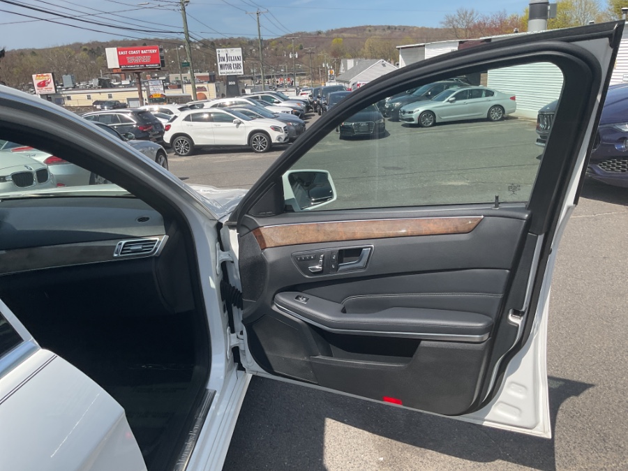 2015 Mercedes-Benz E-Class 4dr Sdn E 350 Luxury 4MATIC, available for sale in Waterbury, Connecticut | Jim Juliani Motors. Waterbury, Connecticut 2015 Mercedes-Benz E-Class 4dr Sdn E 350 Luxury 4MATIC, available for sale in Waterbury, Connecticut | Jim Juliani Motors. Waterbury, Connecticut