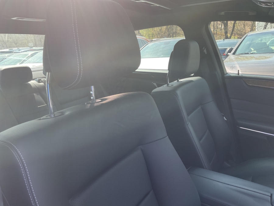 2015 Mercedes-Benz E-Class 4dr Sdn E 350 Luxury 4MATIC, available for sale in Waterbury, Connecticut | Jim Juliani Motors. Waterbury, Connecticut 2015 Mercedes-Benz E-Class 4dr Sdn E 350 Luxury 4MATIC, available for sale in Waterbury, Connecticut | Jim Juliani Motors. Waterbury, Connecticut