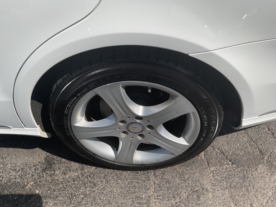 2015 Mercedes-Benz E-Class 4dr Sdn E 350 Luxury 4MATIC, available for sale in Waterbury, Connecticut | Jim Juliani Motors. Waterbury, Connecticut 2015 Mercedes-Benz E-Class 4dr Sdn E 350 Luxury 4MATIC, available for sale in Waterbury, Connecticut | Jim Juliani Motors. Waterbury, Connecticut
